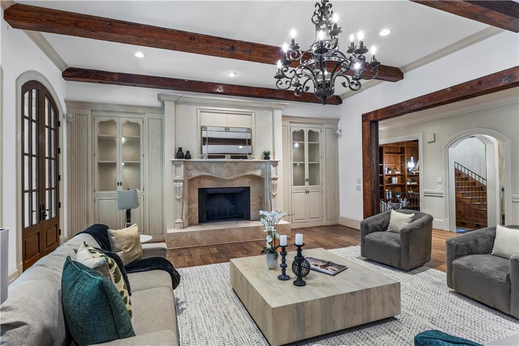 471 Tam Oshanter Drive SE