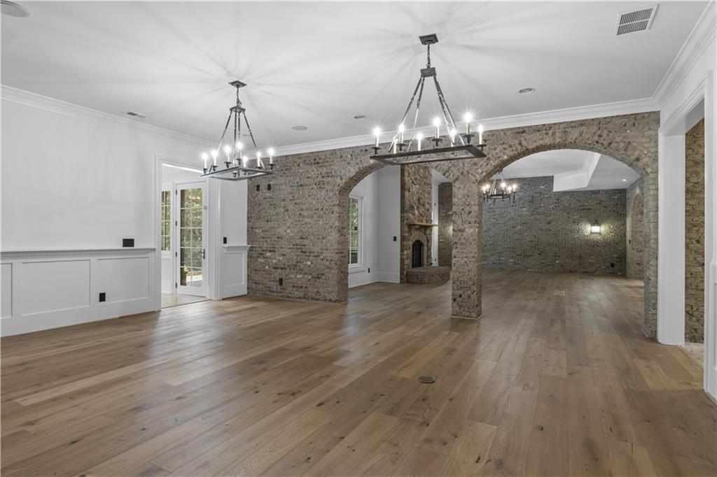 471 Tam Oshanter Drive SE