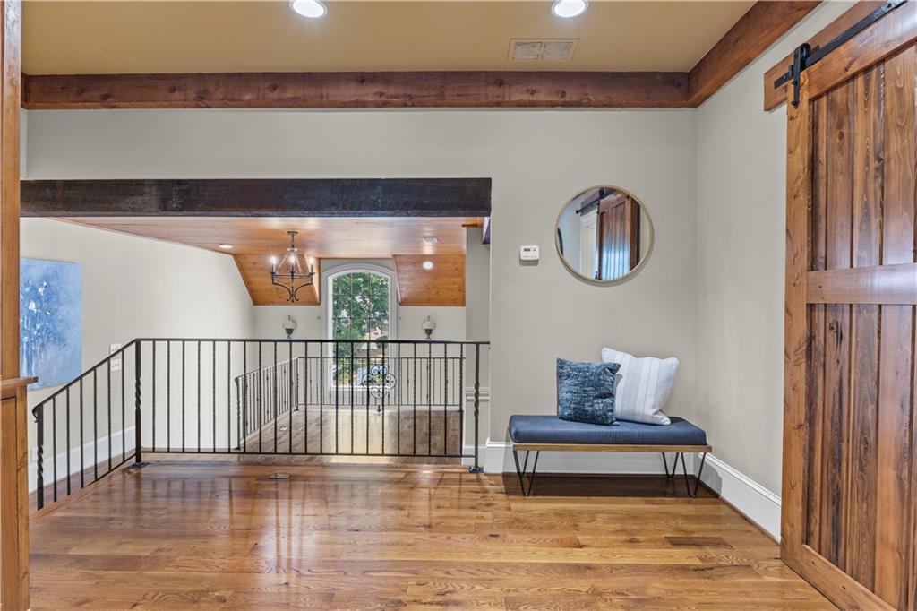 471 Tam Oshanter Drive SE