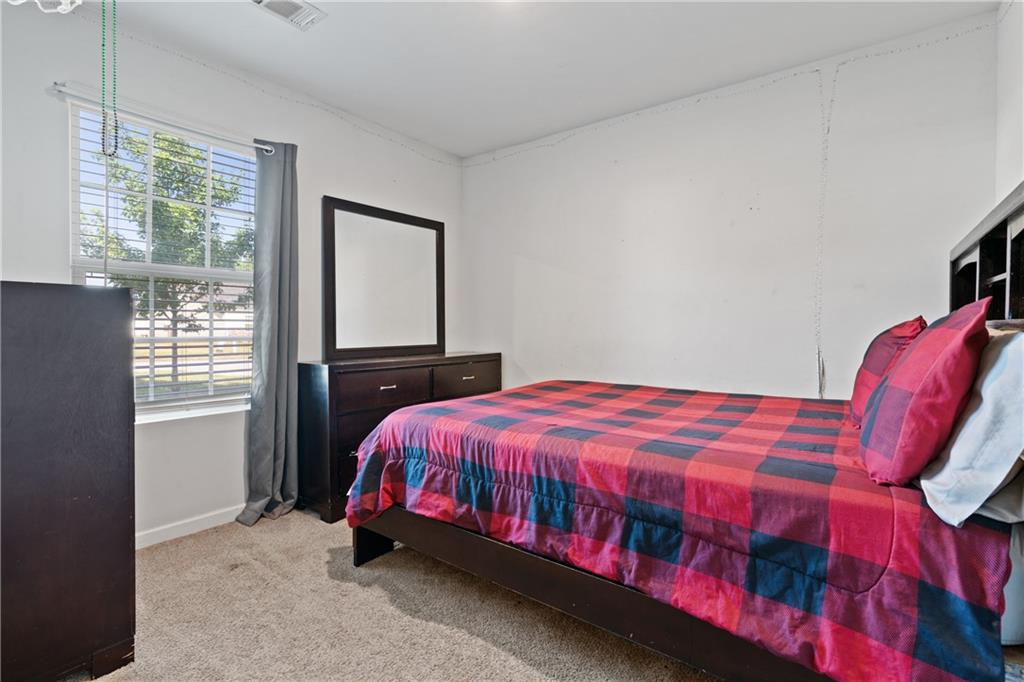 566 Elles Way