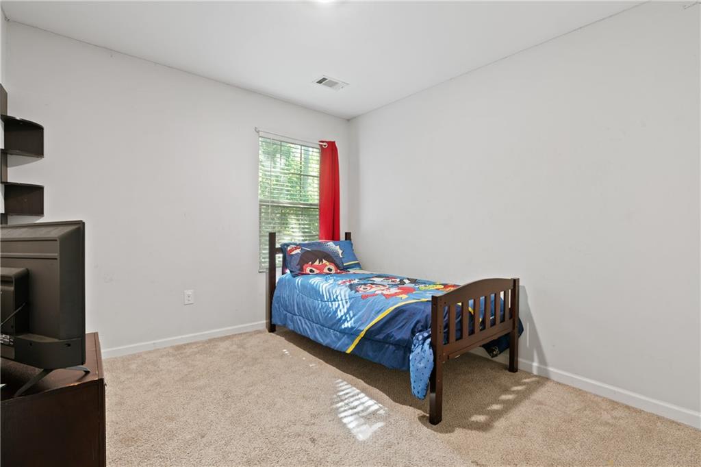 566 Elles Way