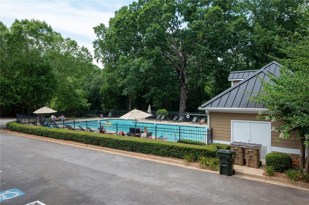 4020 Oak Laurel Way