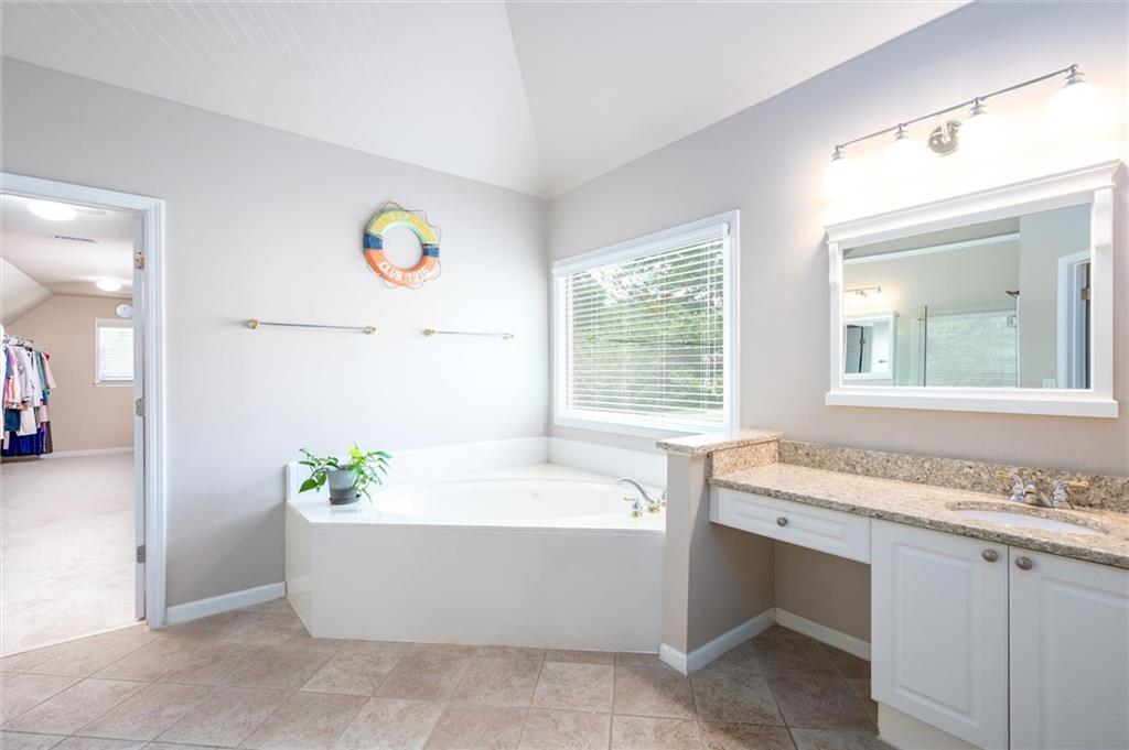 4020 Oak Laurel Way