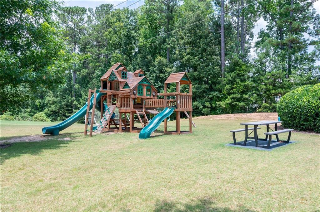 4020 Oak Laurel Way
