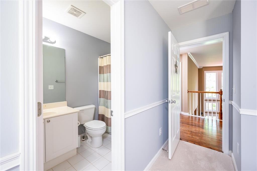 4020 Oak Laurel Way