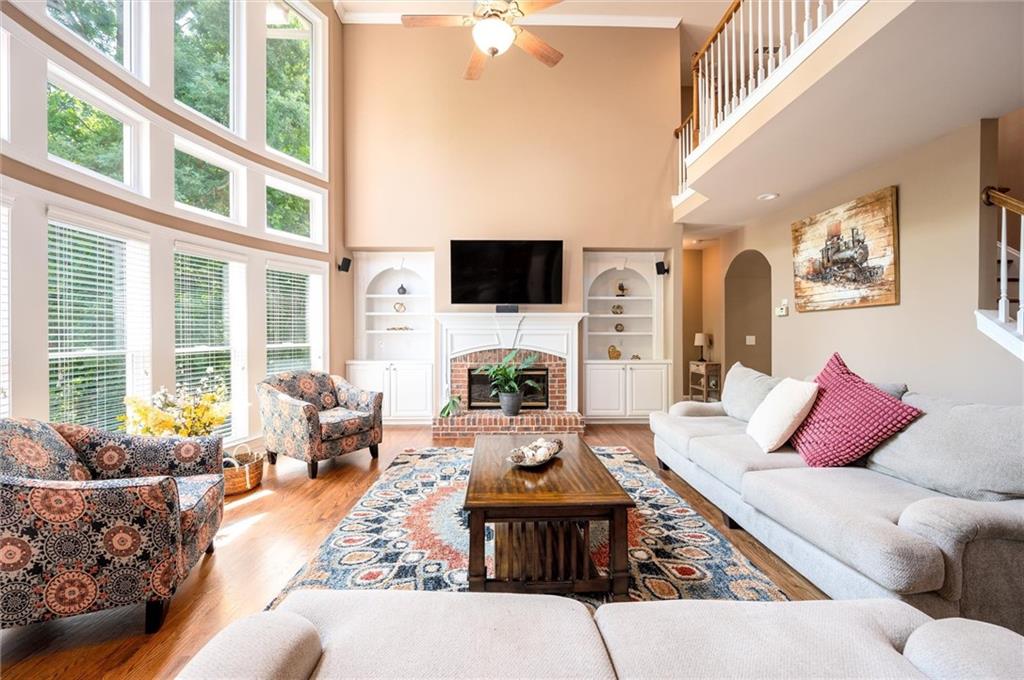 4020 Oak Laurel Way