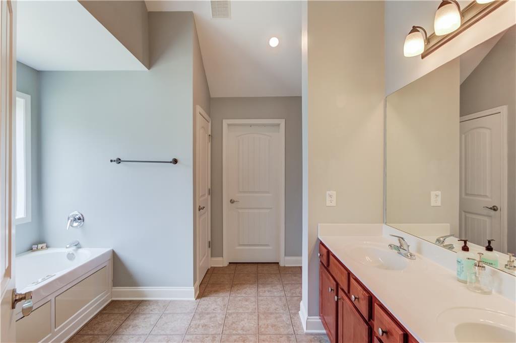 4282 CREEKRUN Circle