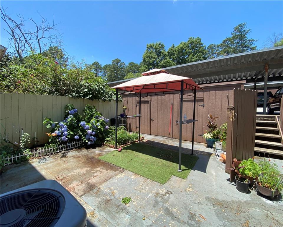 618 Garden Walk Drive