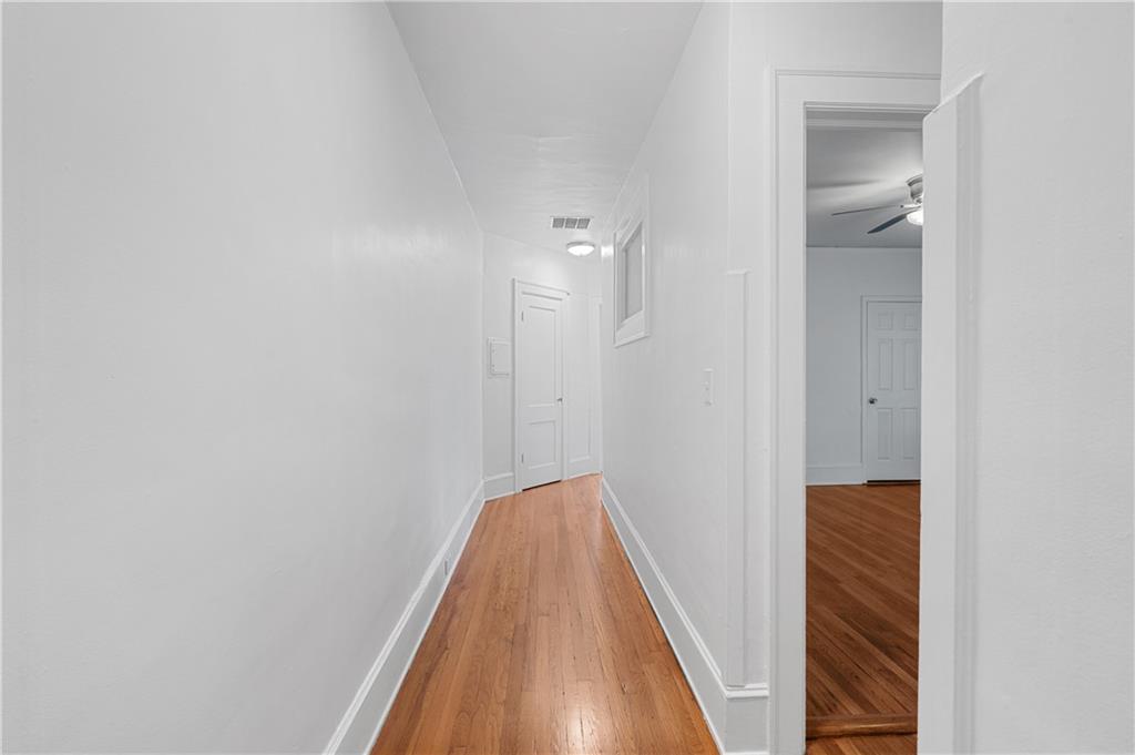 716 Lakeview Avenue NE Unit 4