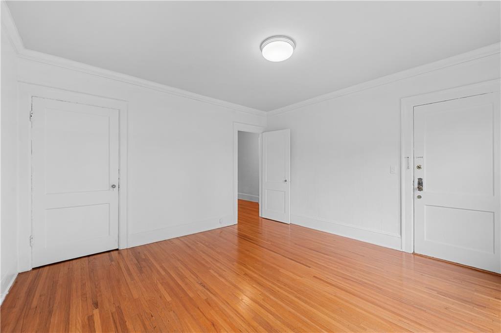 716 Lakeview Avenue NE Unit 4