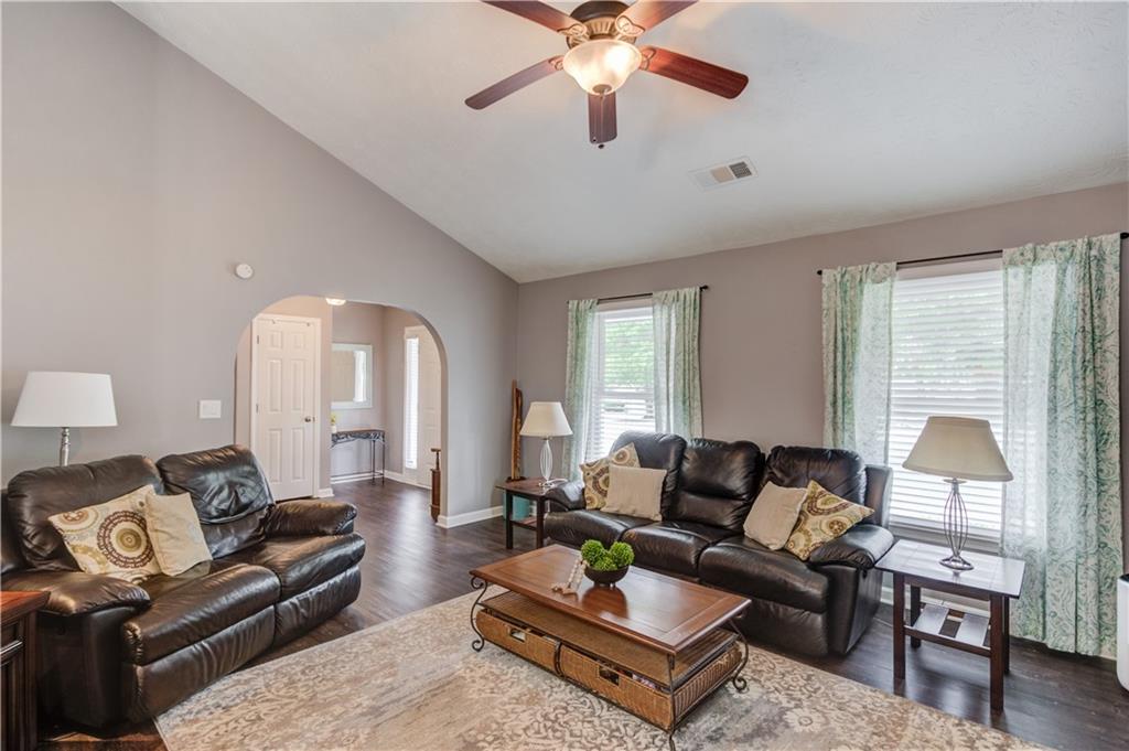 2945 Phillips Bend Crossing