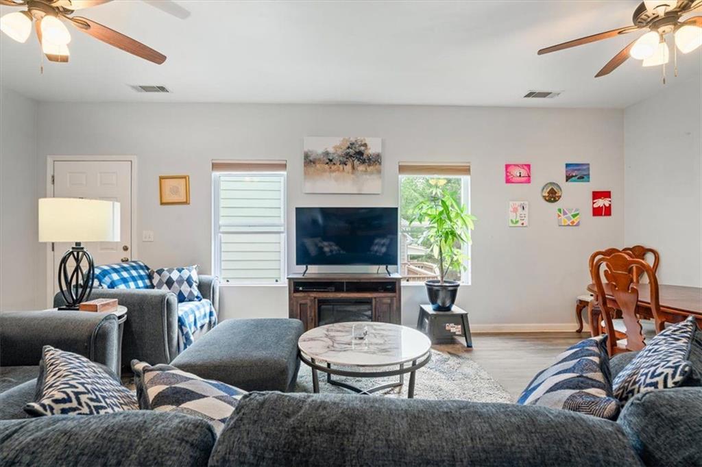 138 HOOD PARK Drive