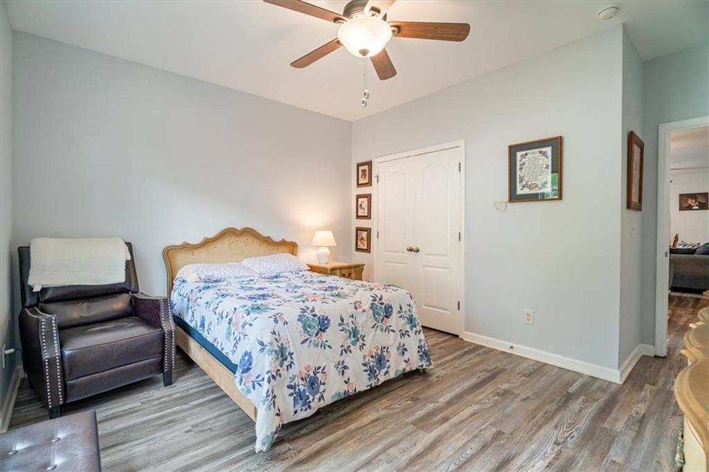 138 HOOD PARK Drive