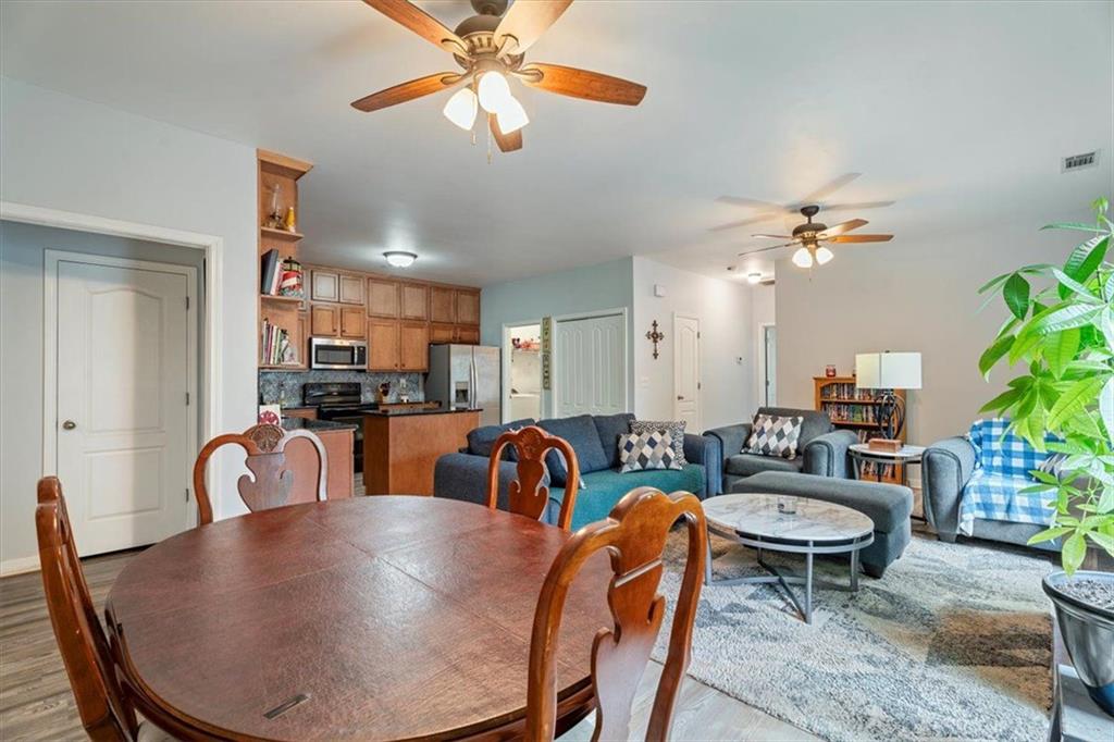 138 HOOD PARK Drive