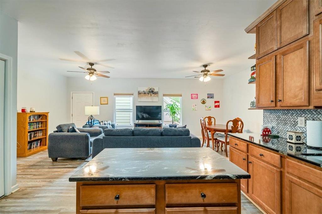 138 HOOD PARK Drive
