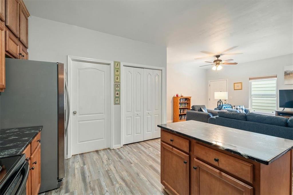138 HOOD PARK Drive