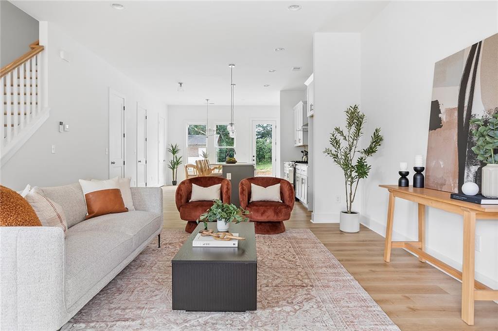 585 Federal Terrace SE