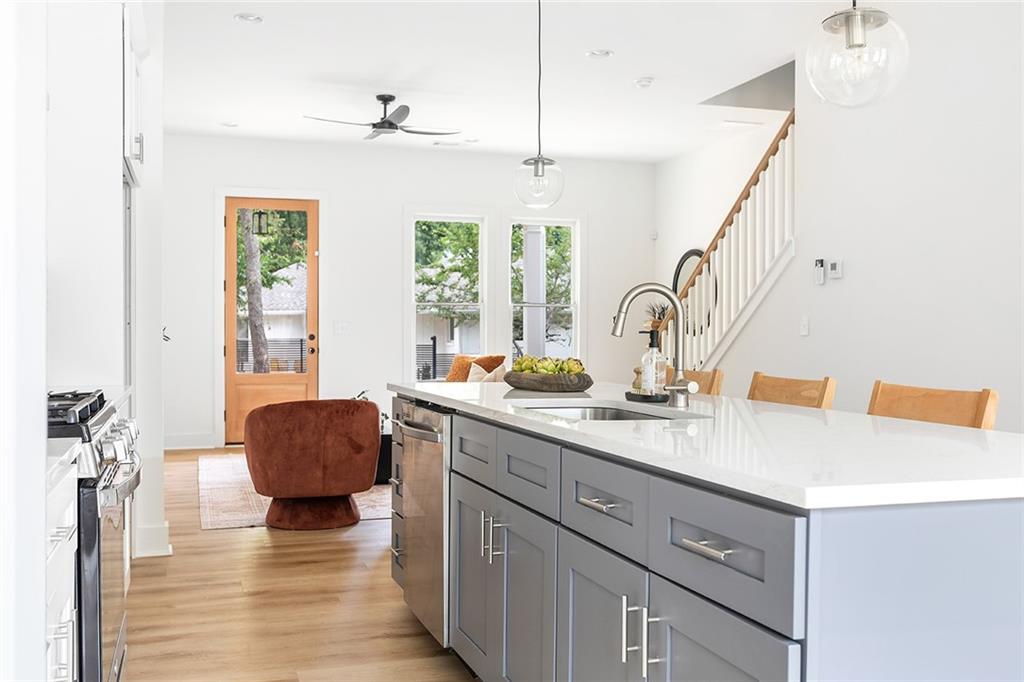 585 Federal Terrace SE