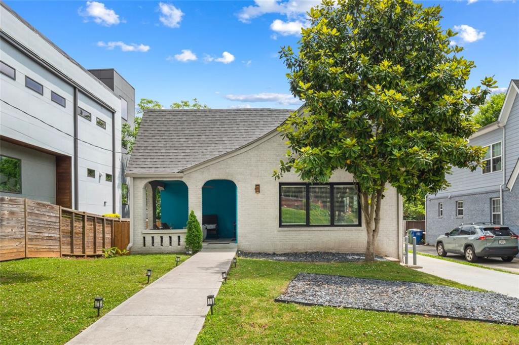 121 HOLIDAY Avenue NE