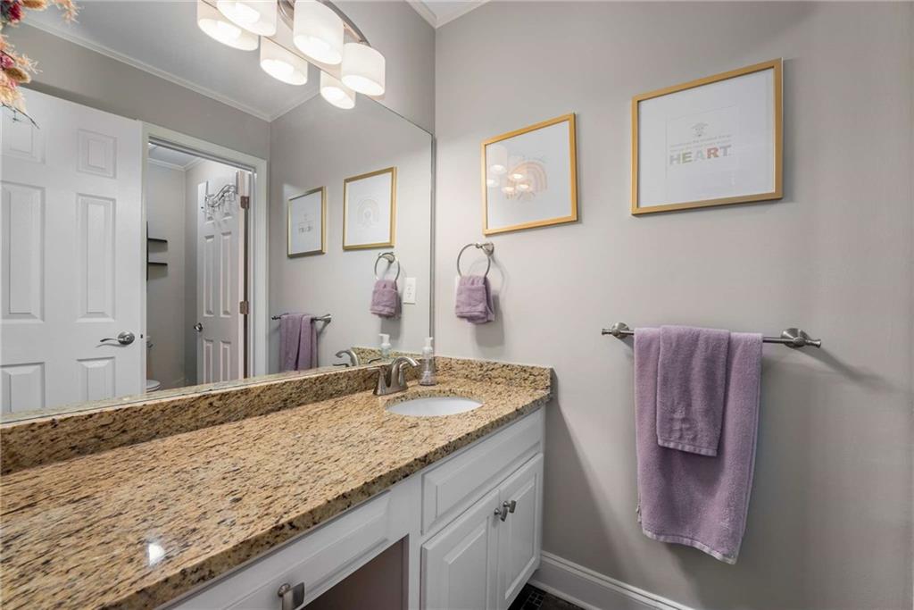 305 Highlands Trace