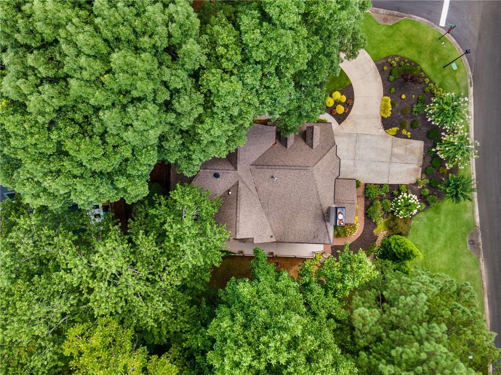 305 Highlands Trace