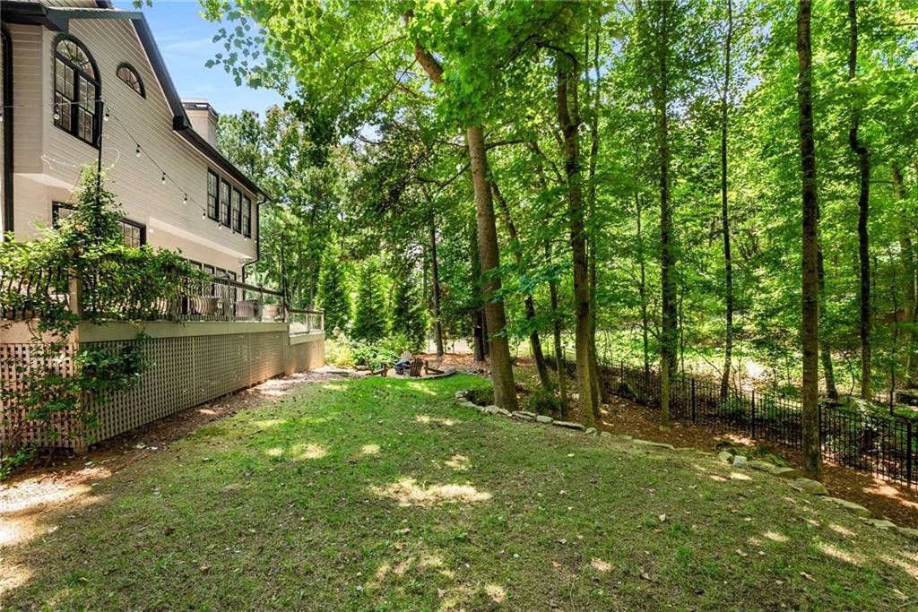 305 Highlands Trace
