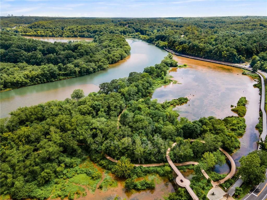 305 Highlands Trace