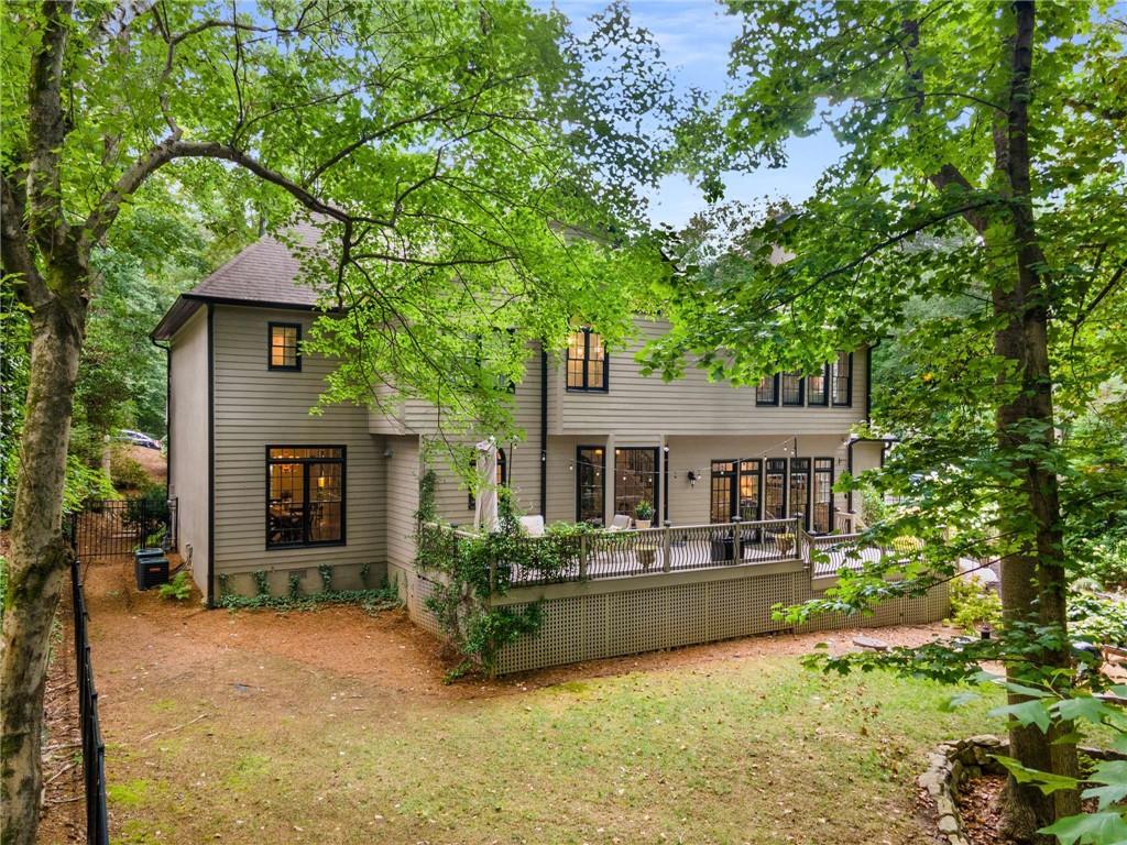 305 Highlands Trace