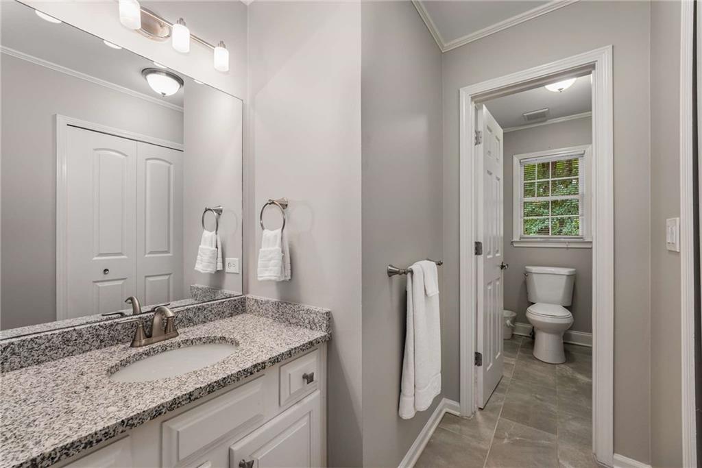 305 Highlands Trace