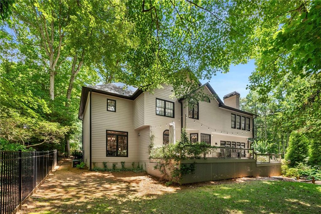 305 Highlands Trace