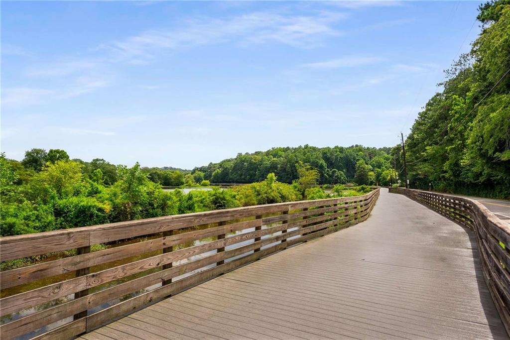 305 Highlands Trace
