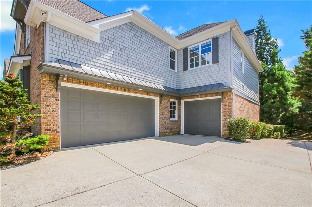 3950 Hazelhurst Lake Drive