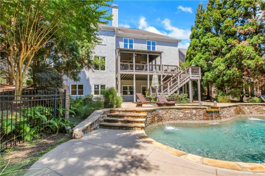 3950 Hazelhurst Lake Drive