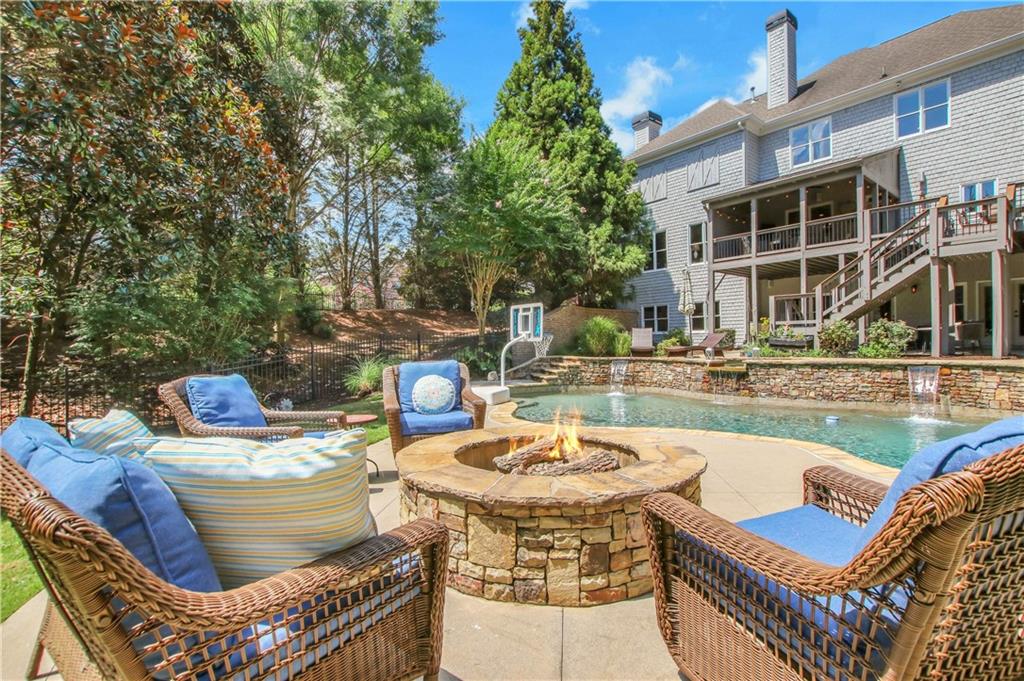 3950 Hazelhurst Lake Drive
