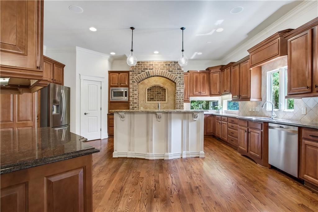 3950 Hazelhurst Lake Drive