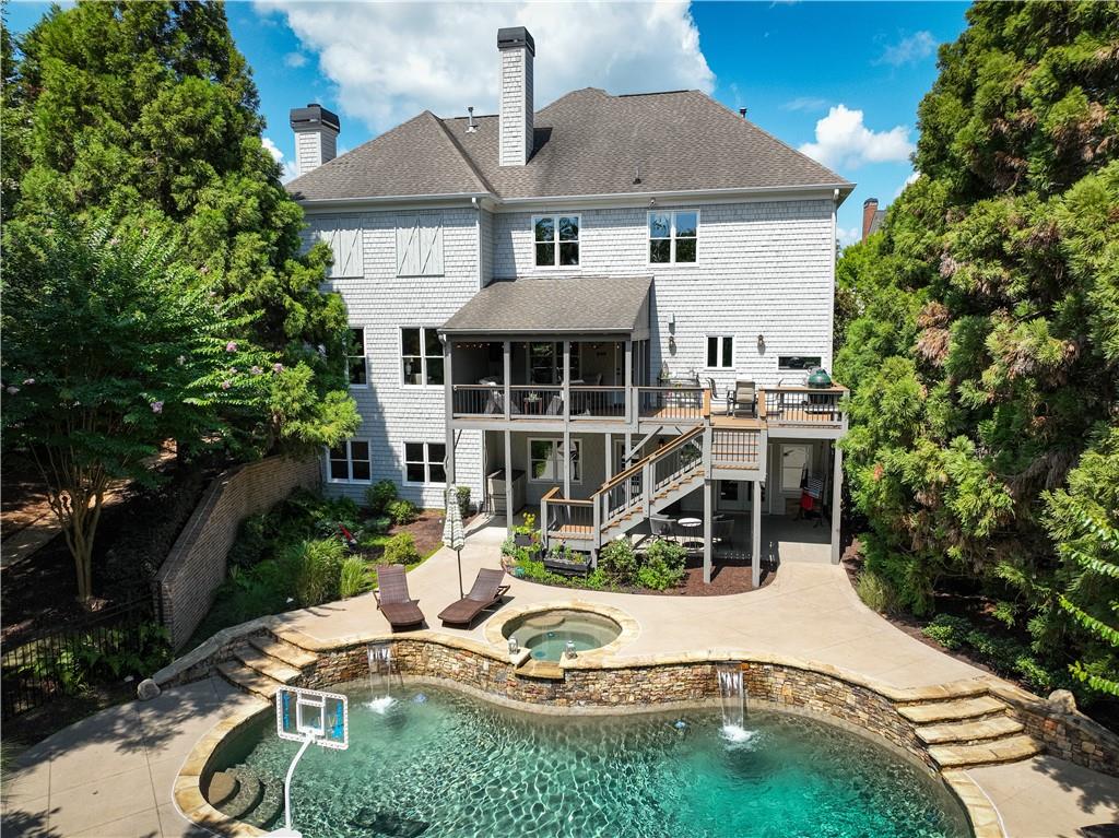 3950 Hazelhurst Lake Drive