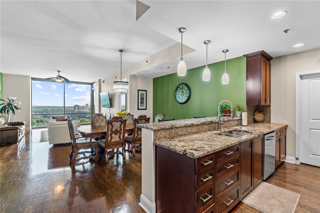 270 17th Street NW Unit 2304