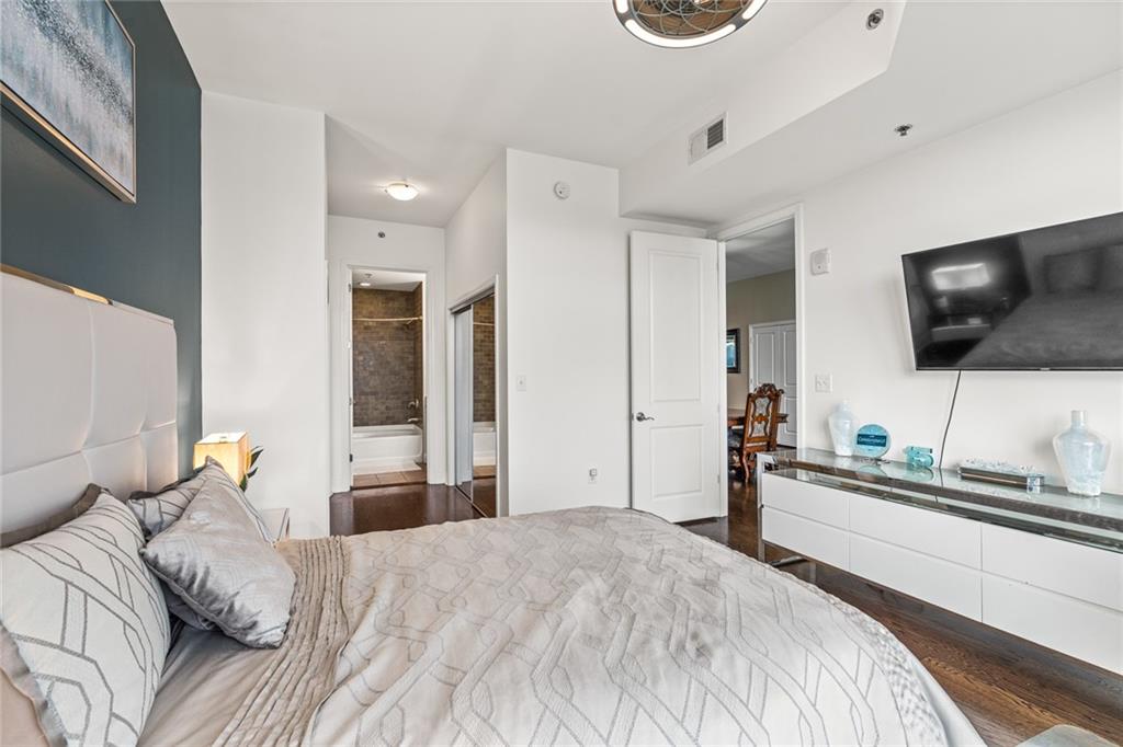 270 17th Street NW Unit 2304