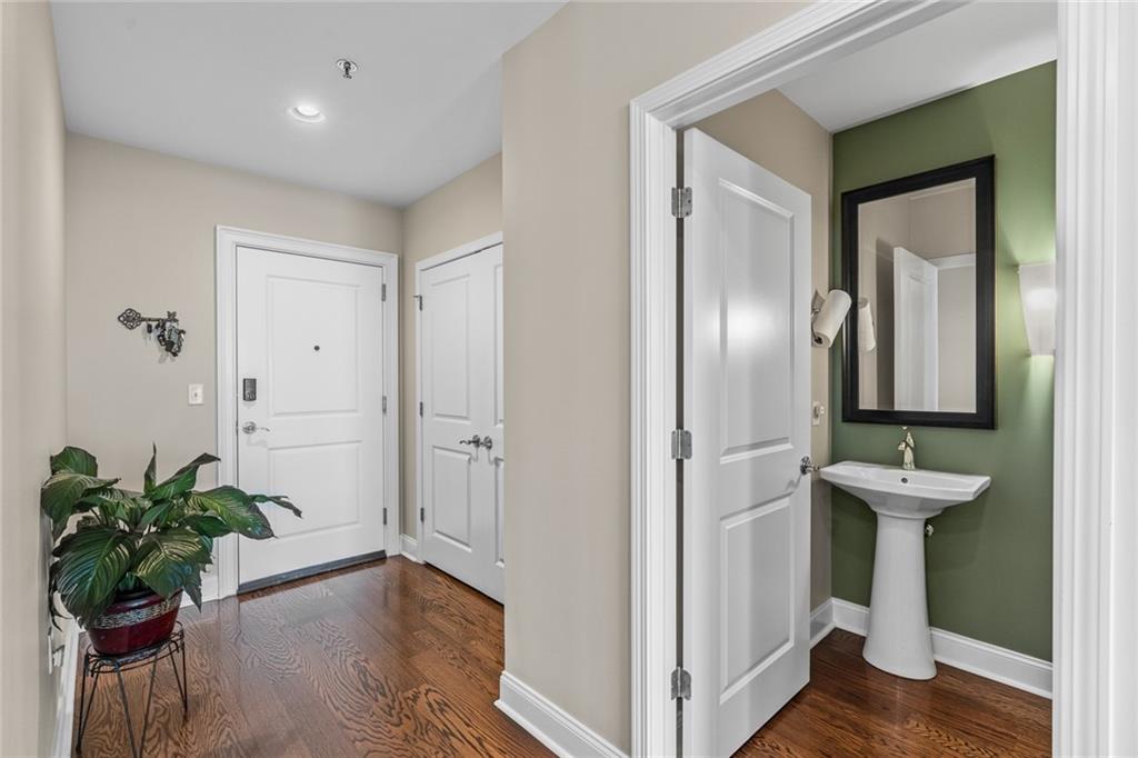 270 17th Street NW Unit 2304
