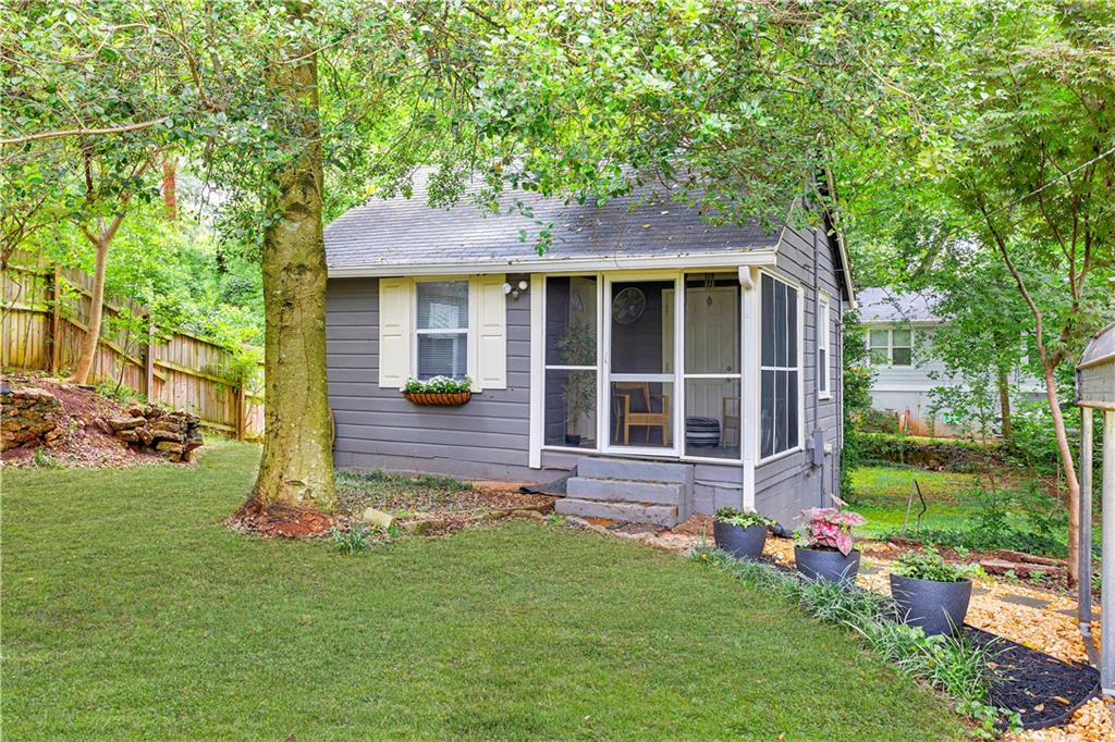 364 Elvira Street SE