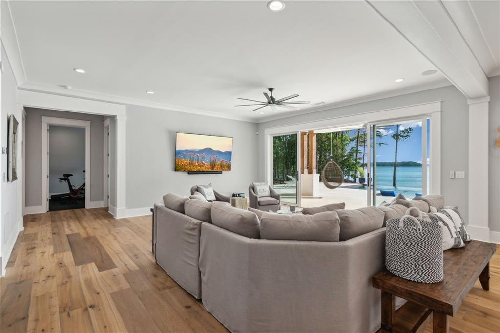 5459 Mayflower Court