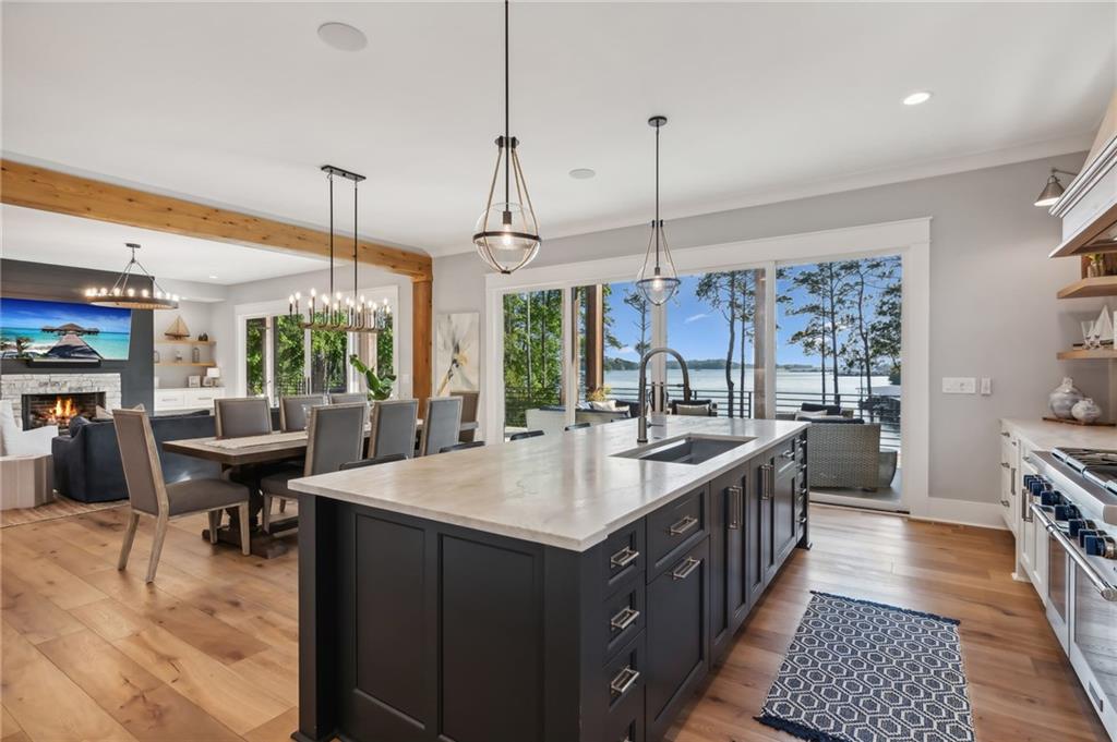 5459 Mayflower Court