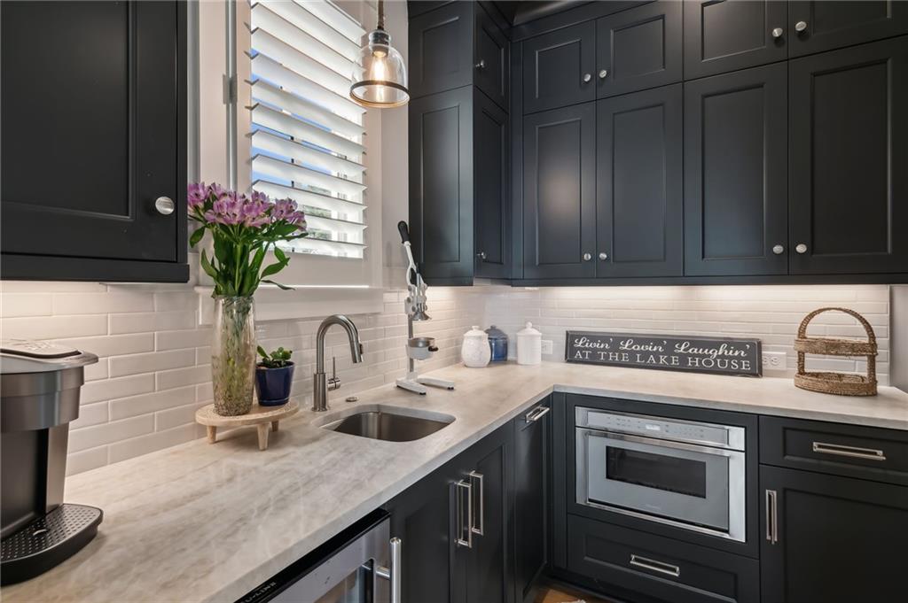 5459 Mayflower Court