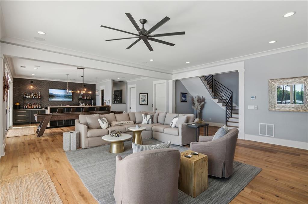 5459 Mayflower Court