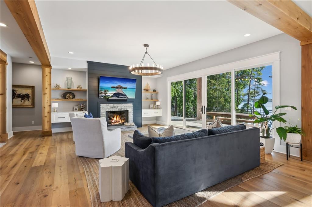 5459 Mayflower Court