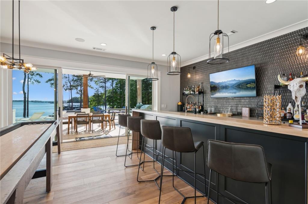 5459 Mayflower Court