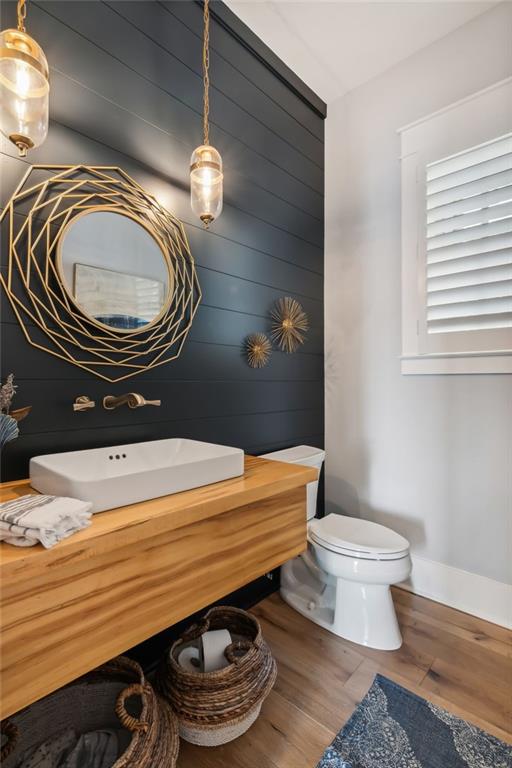 5459 Mayflower Court