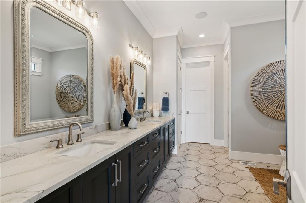 5459 Mayflower Court