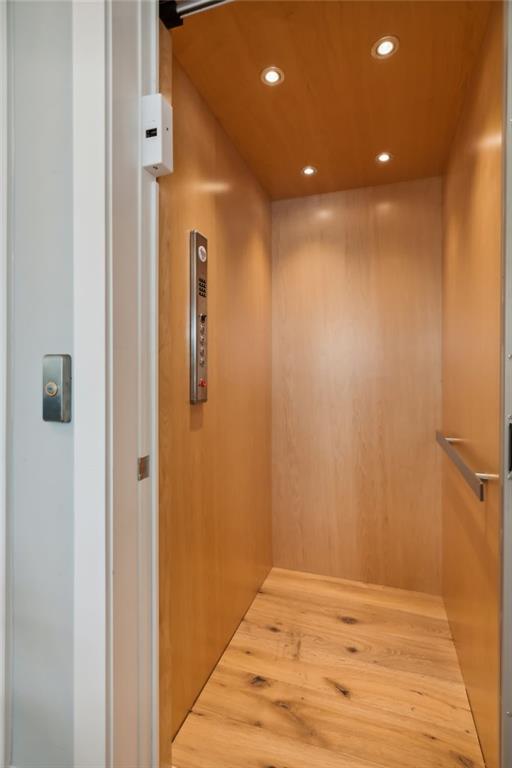 5459 Mayflower Court