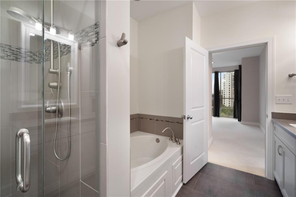 2626 Peachtree Road NW Unit 901